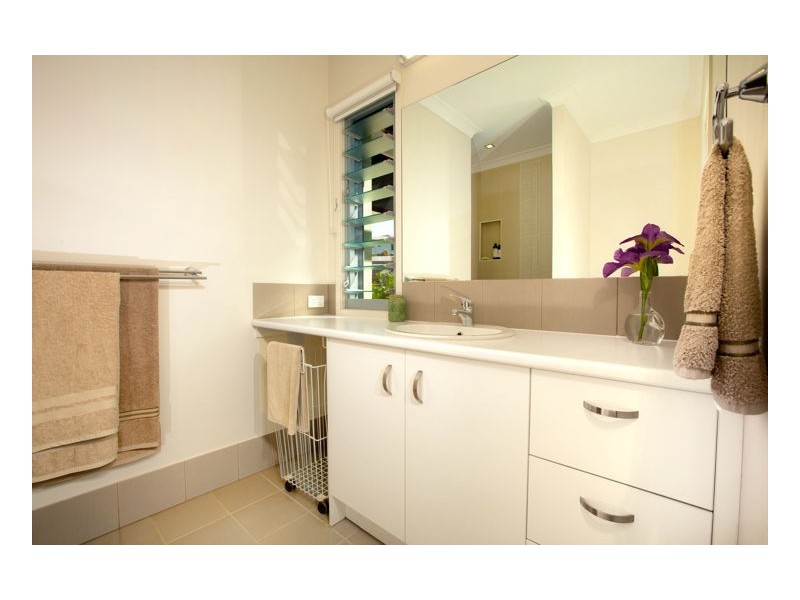 17 Macaranga Street, Maleny QLD 4552