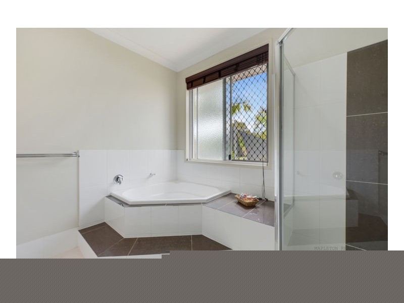 42 Petigrain Avenue, Palmwoods QLD 4555