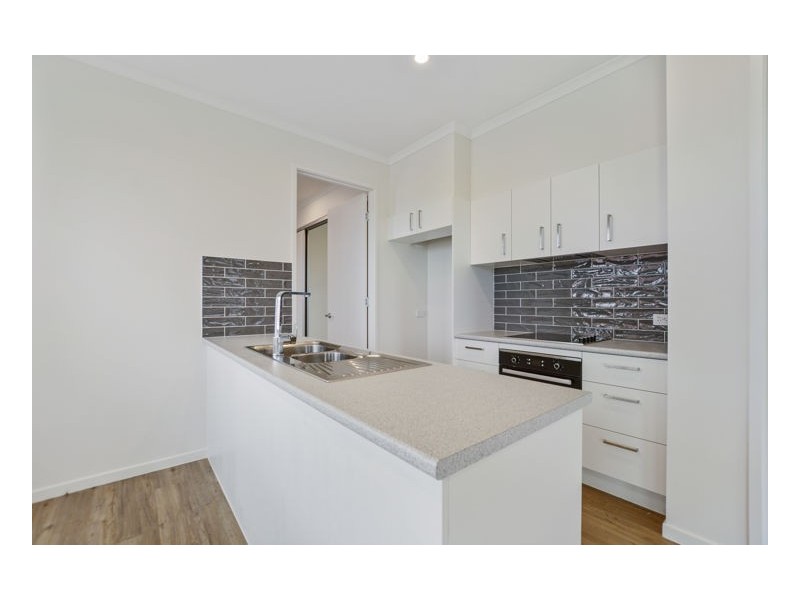 8 Summit St, Flaxton QLD 4560