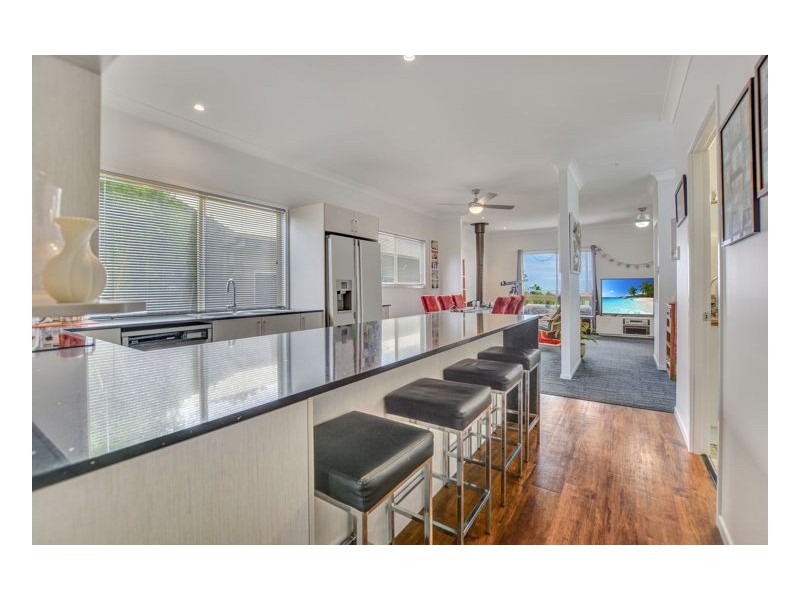 36 Lantana Lane, Mapleton QLD 4560