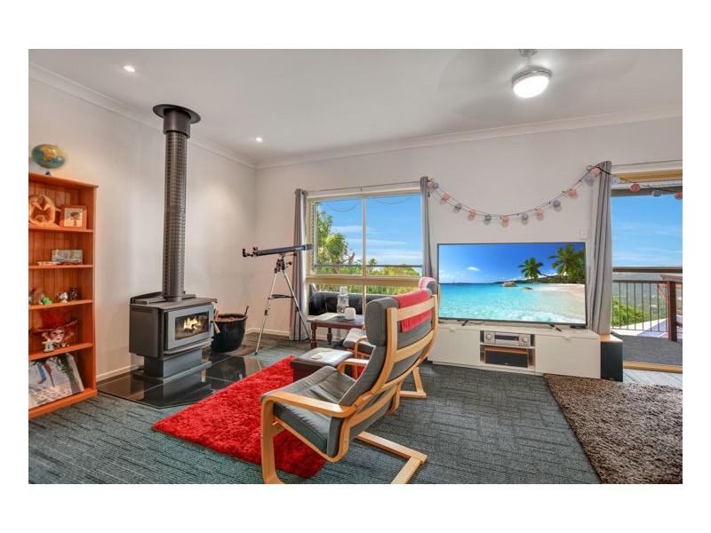 36 Lantana Lane, Mapleton QLD 4560