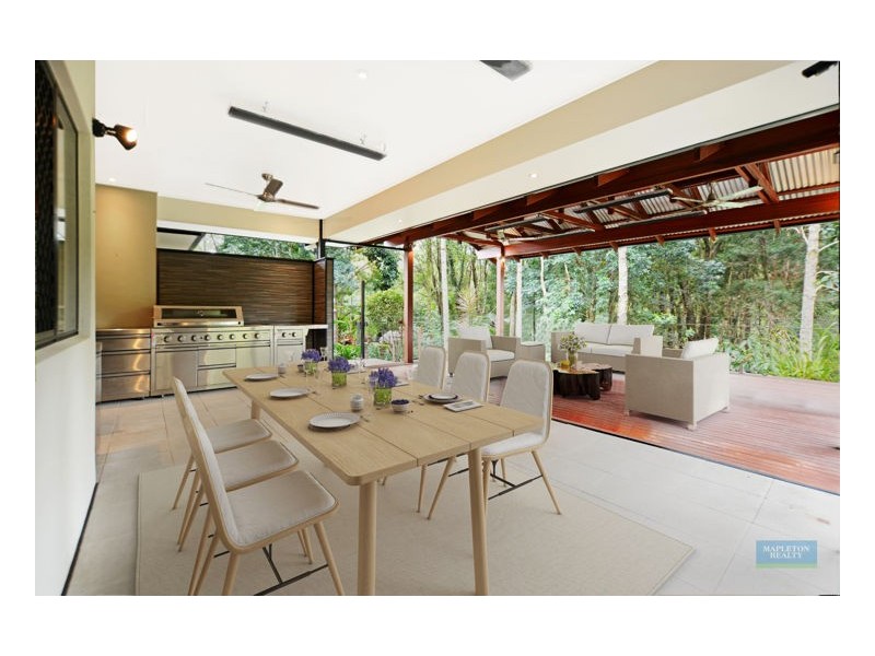 2 Meadowood Rise, Mapleton QLD 4560