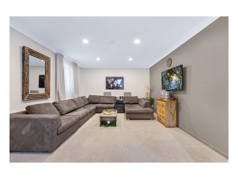 2 The Parkway Place, Mapleton QLD 4560