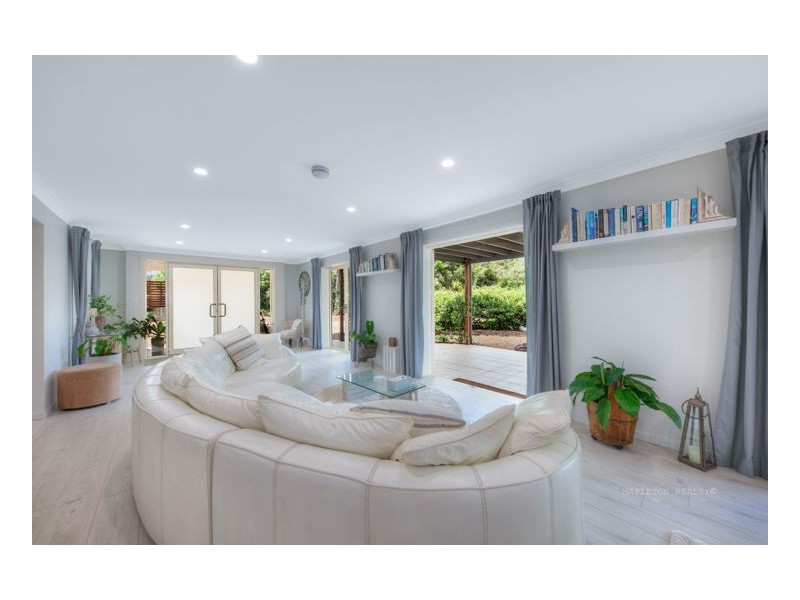2 The Parkway Place, Mapleton QLD 4560