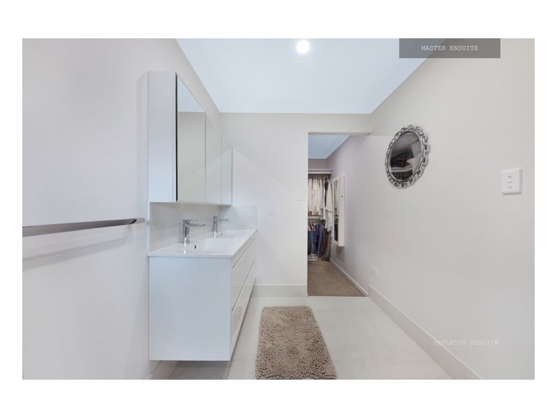 2 The Parkway Place, Mapleton QLD 4560