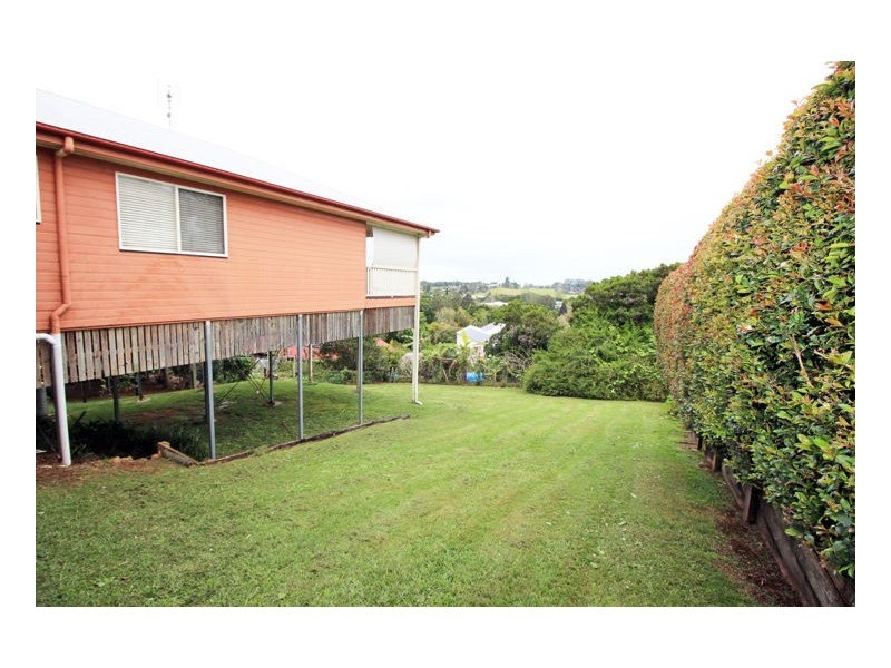 38 Tamarind Street, Maleny QLD 4552