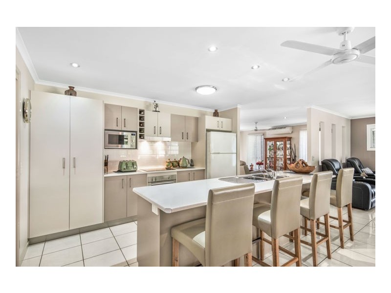 59 Robertson Drive, Burnside QLD 4560