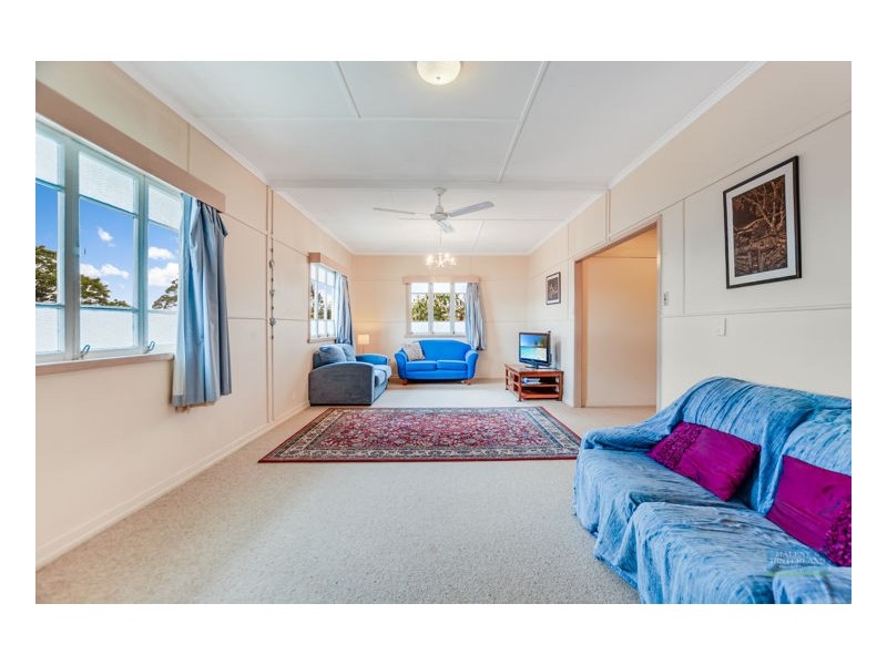 12 Myrtle Street, Maleny QLD 4552