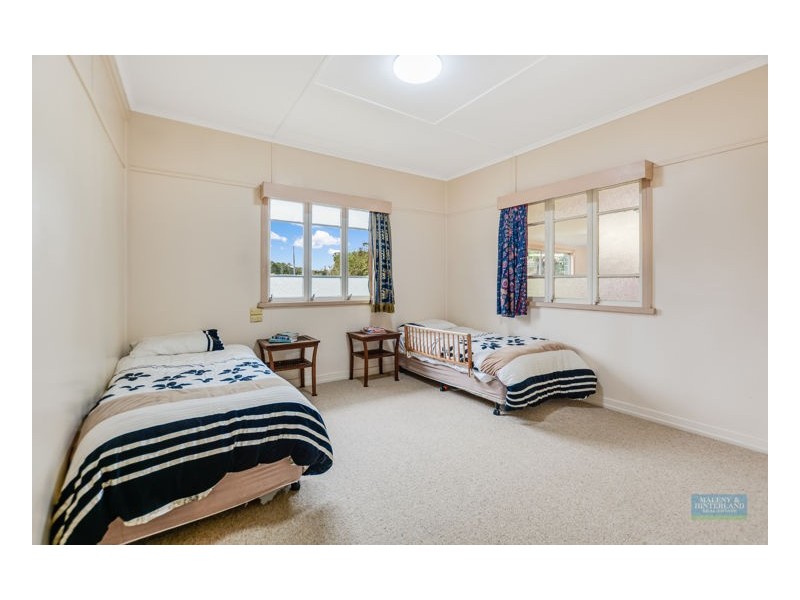 12 Myrtle Street, Maleny QLD 4552