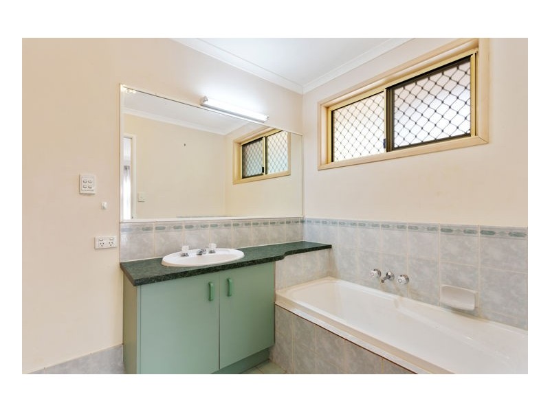 11 Miva Street, Maleny QLD 4552