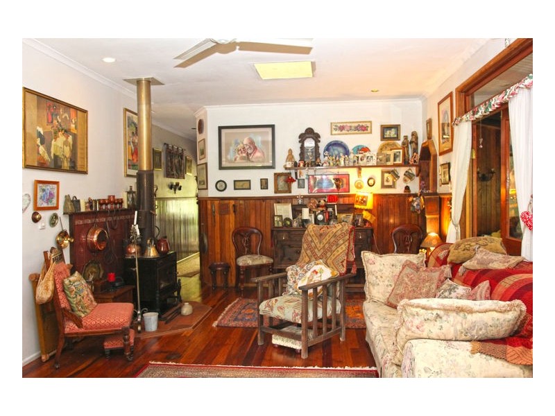 9 McLean Road, Maleny QLD 4552