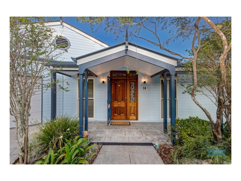 18 Topaz Street, Mapleton QLD 4560