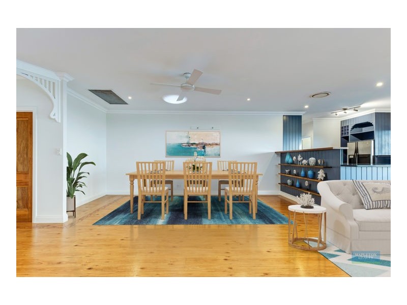 18 Topaz Street, Mapleton QLD 4560