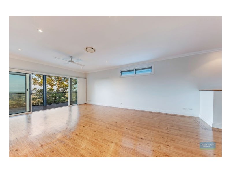 18 Topaz Street, Mapleton QLD 4560