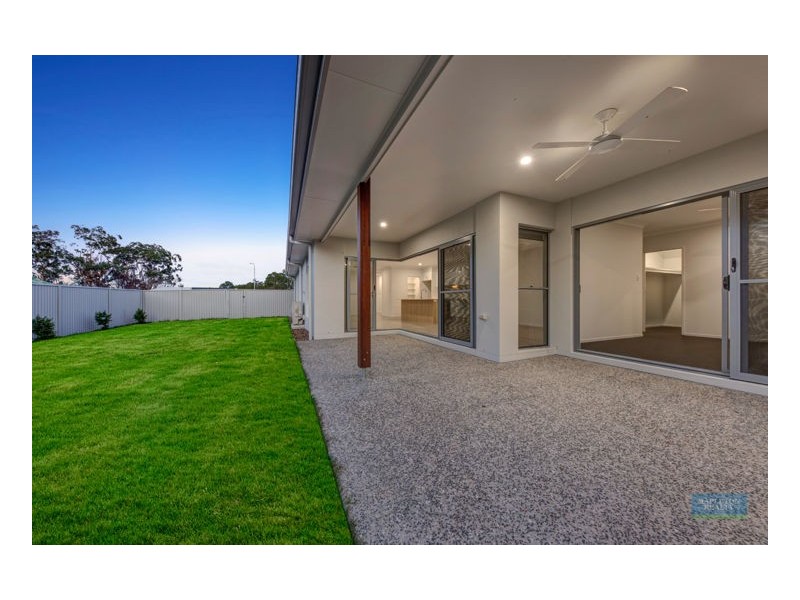 5 Grove Boulevard, Mooloolah Valley QLD 4553