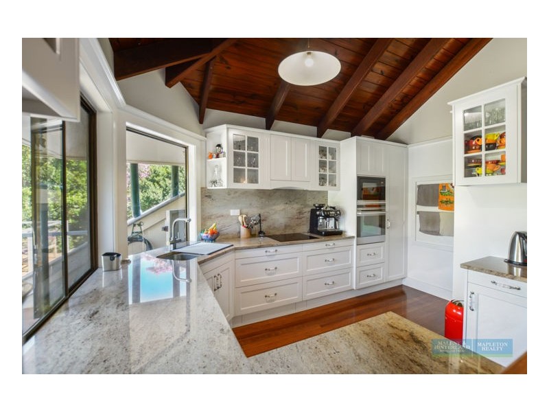 4 Valley Vista, Maleny QLD 4552