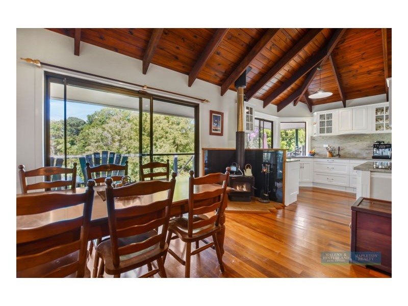 4 Valley Vista, Maleny QLD 4552