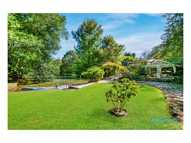 4 Valley Vista, Maleny QLD 4552