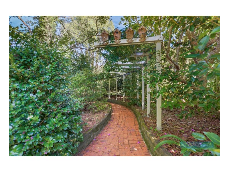 4 Valley Vista, Maleny QLD 4552