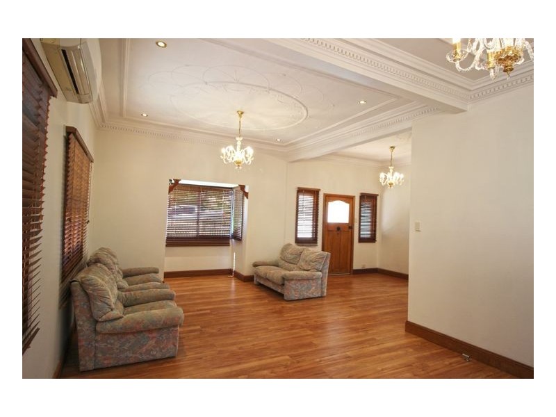 18 Lawyer Street, Maleny QLD 4552