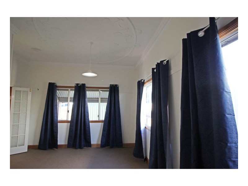 18 Lawyer Street, Maleny QLD 4552