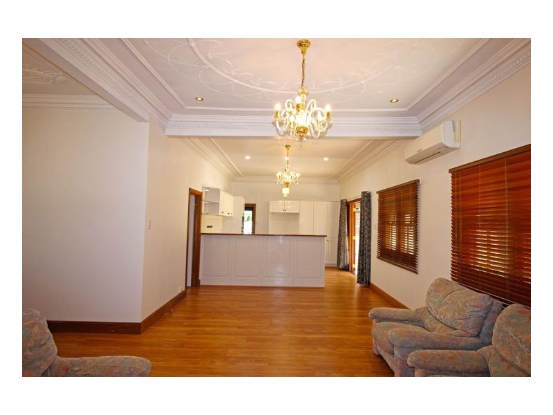 18 Lawyer Street, Maleny QLD 4552