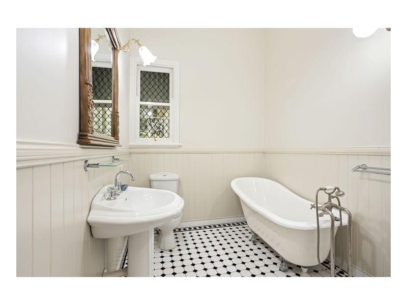 7 Balmoral Road, Montville QLD 4560