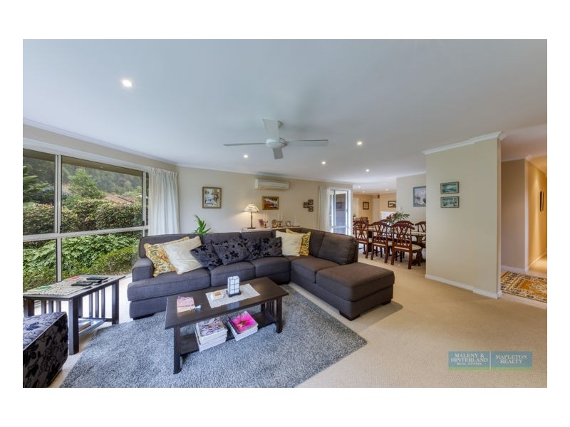 12 The Parkway Place, Mapleton QLD 4560