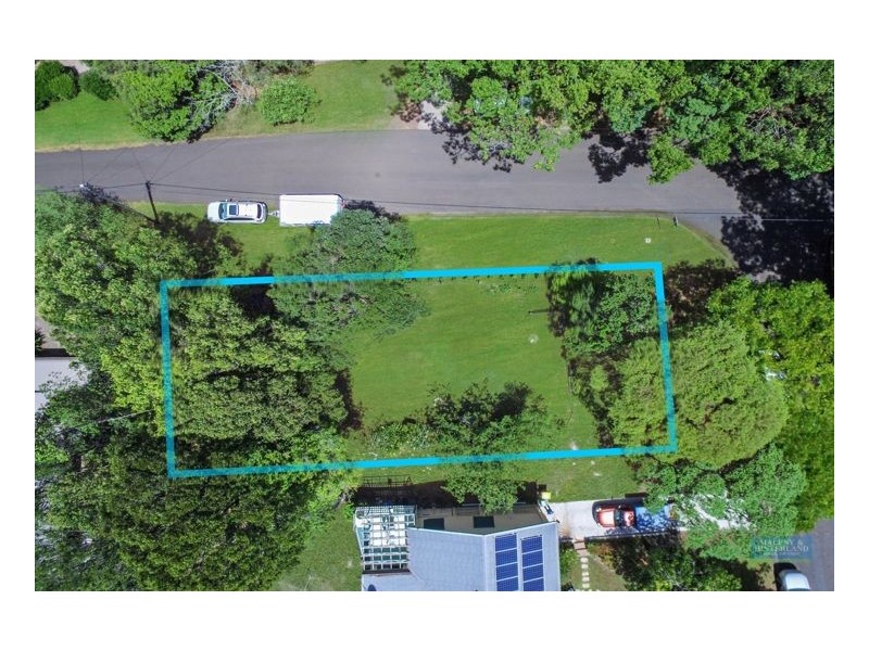 17 Tulip Street, Maleny QLD 4552