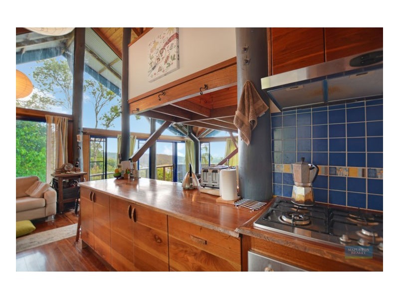 11 Crystal Street, Mapleton QLD 4560