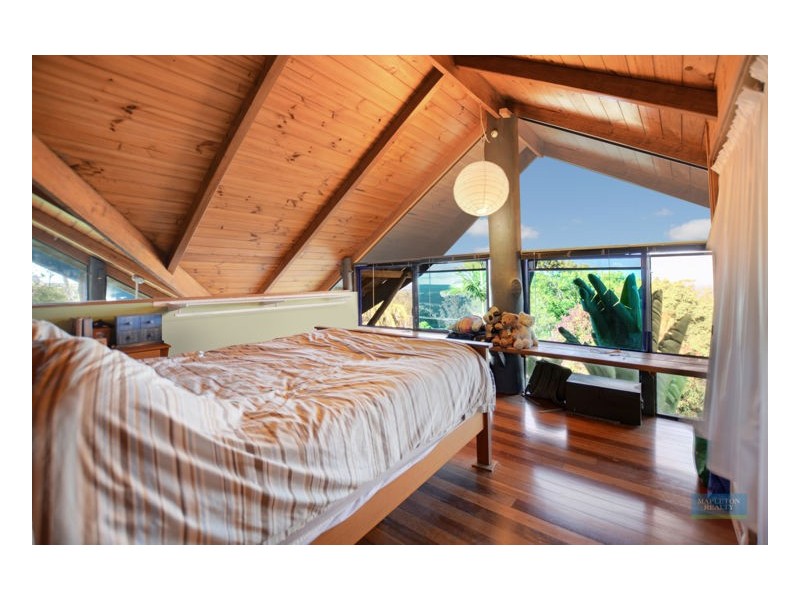 11 Crystal Street, Mapleton QLD 4560