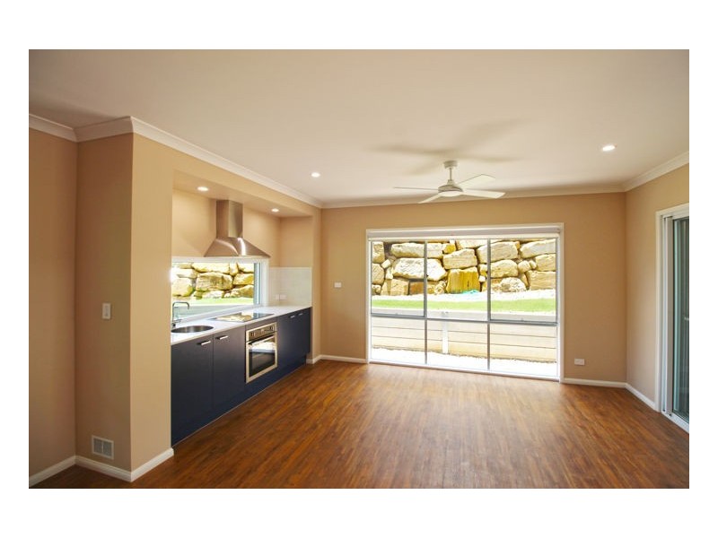 18 Outlook Rise, Mooloolah Valley QLD 4553