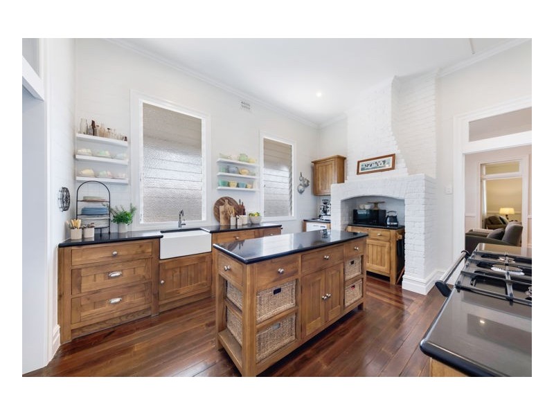 58 Maple Street, Maleny QLD 4552