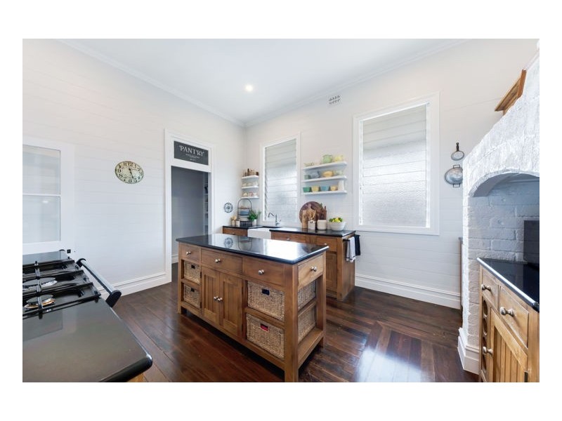 58 Maple Street, Maleny QLD 4552