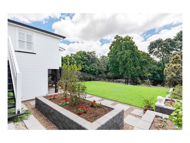 58 Maple Street, Maleny QLD 4552