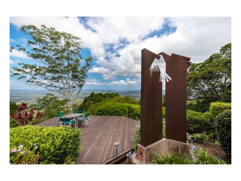 4 Boongala Avenue, Montville QLD 4560