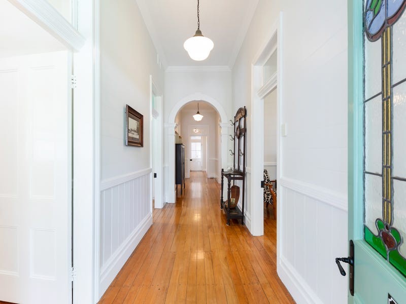 58 Maple Street, Maleny QLD 4552