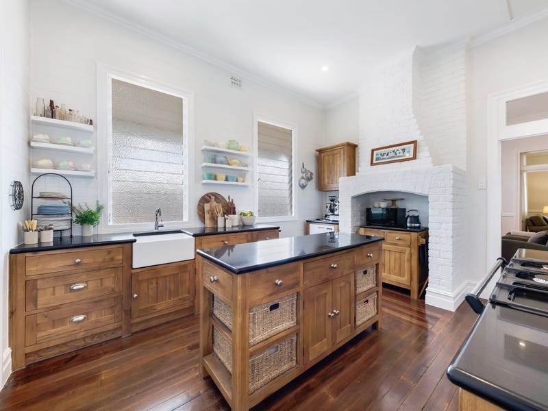 58 Maple Street, Maleny QLD 4552