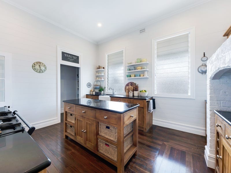 58 Maple Street, Maleny QLD 4552