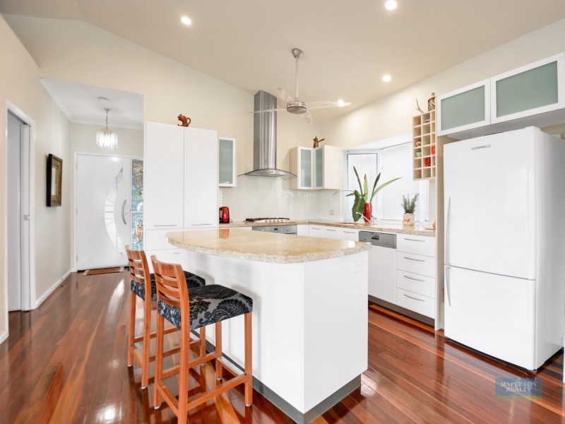 8 Post Office Road, Mapleton QLD 4560