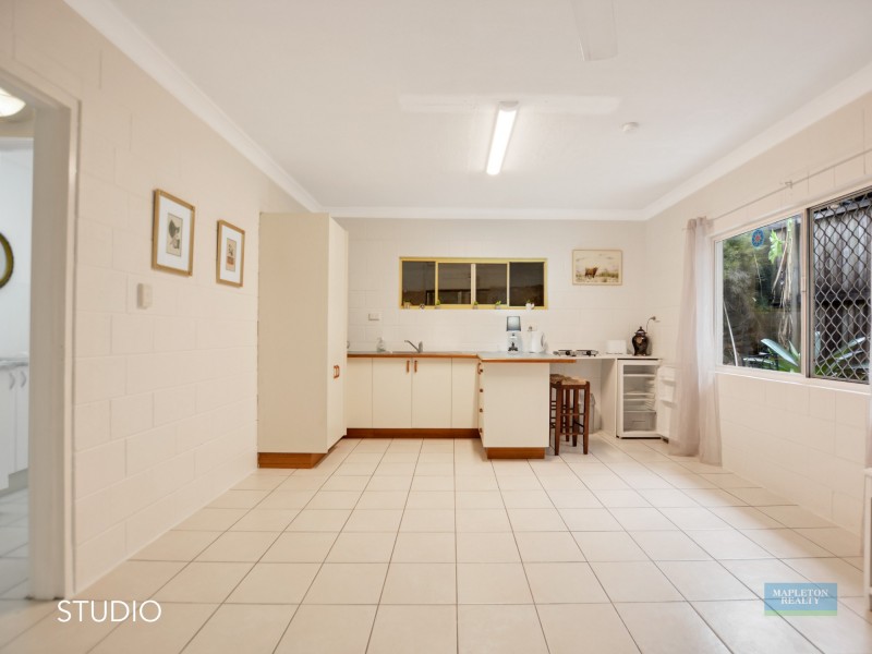 8 Post Office Road, Mapleton QLD 4560