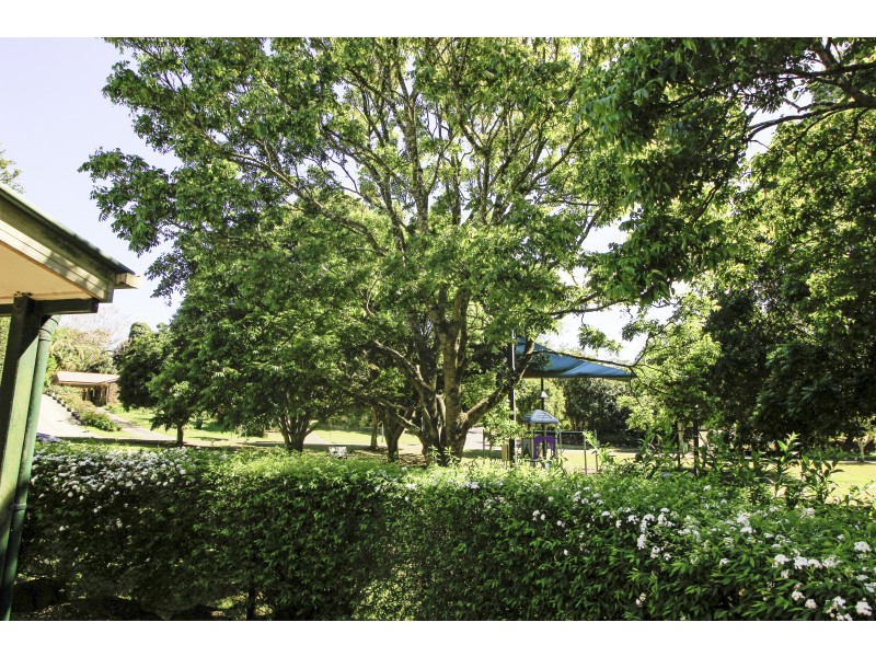 2/13 Hakea Avenue, Maleny QLD 4552