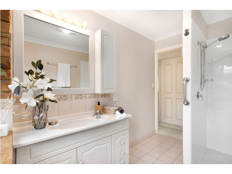 9 Mary Cairncross Avenue, Maleny QLD 4552