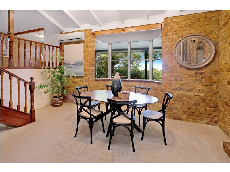 9 Mary Cairncross Avenue, Maleny QLD 4552