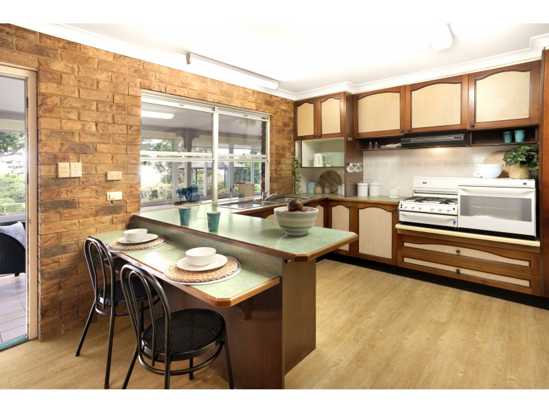 9 Mary Cairncross Avenue, Maleny QLD 4552