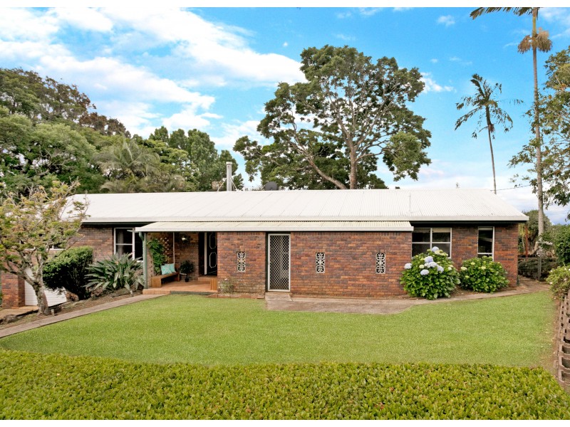 9 Mary Cairncross Avenue, Maleny QLD 4552