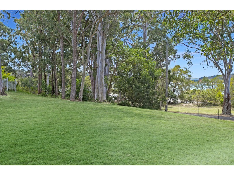 112 The Esplanade, Karragarra Island QLD 4184