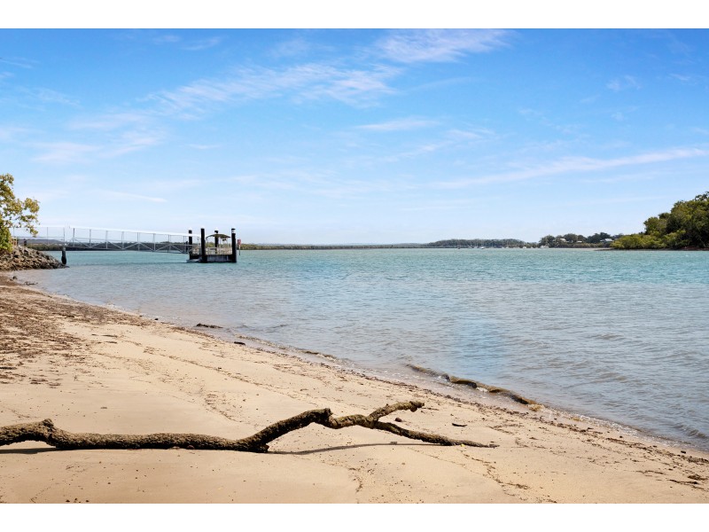 112 The Esplanade, Karragarra Island QLD 4184