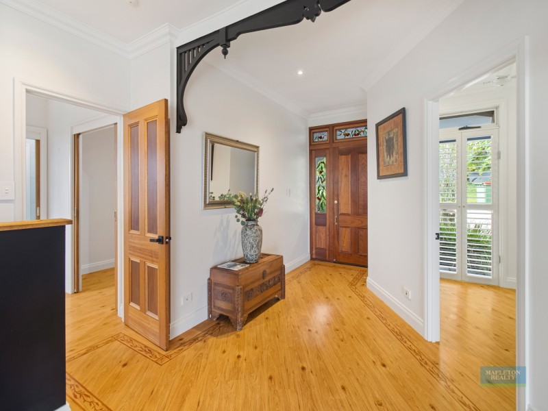 18 Topaz Street, Mapleton QLD 4560