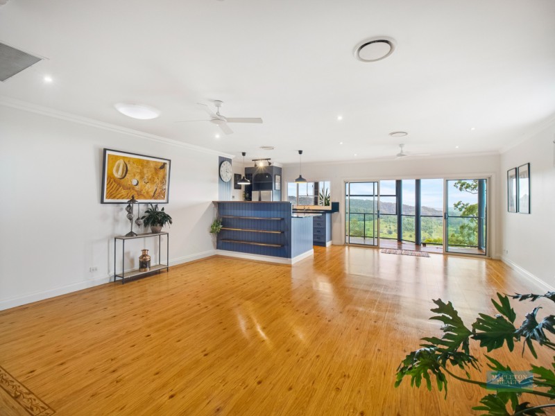 18 Topaz Street, Mapleton QLD 4560